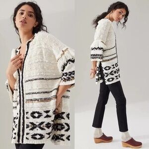 Anthropologie Women's Black and White Patterned Sweater (Size XS/S)